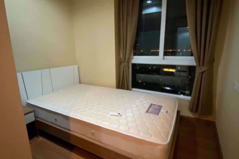 Condominio de 2 dormitorios en Huai Khwang, Bangkok, Tailandia № 76598 - foto 5