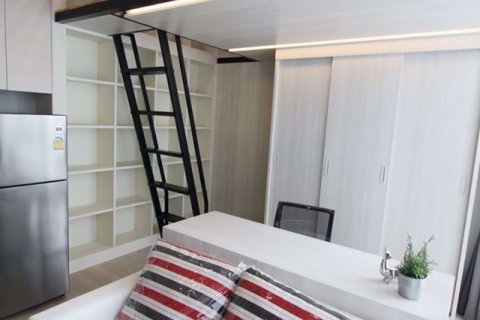 Duplex in Huai Khwang, Bangkok, Thailand 1 bedroom № 76601