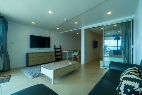 Condominio de 2 dormitorios en Sattahip, Tailandia № 124463 - foto 2
