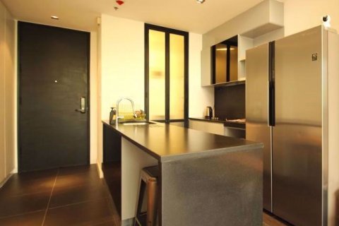 Dúplex de 2 dormitorios en Khlong Toei, Bangkok, Tailandia № 76463 - foto 5