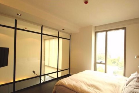 Dúplex de 2 dormitorios en Khlong Toei, Bangkok, Tailandia № 76463 - foto 6