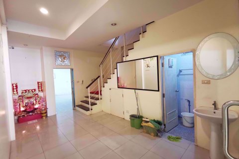 Casa de 3 dormitorios en Wang Thonglang, Bangkok, Tailandia № 76461 - foto 6