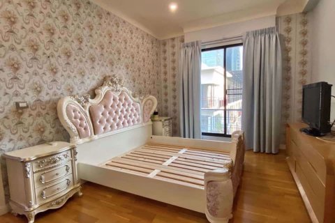 Condominio de 2 dormitorios en Din Daeng, Bangkok, Tailandia № 76462 - foto 3