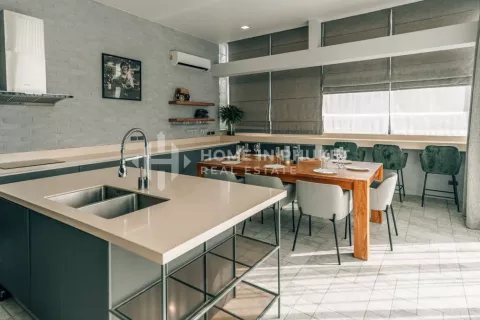Casa de 6 dormitorios en Kamala, Tailandia № 131192 - foto 9
