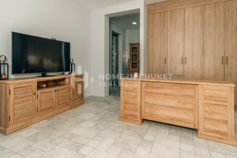 Casa de 6 dormitorios en Kamala, Tailandia № 131192 - foto 25