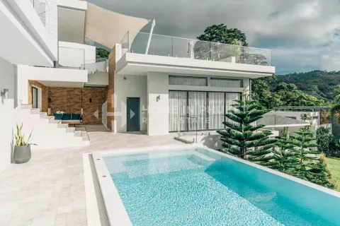 Casa de 6 dormitorios en Kamala, Tailandia № 131192 - foto 3