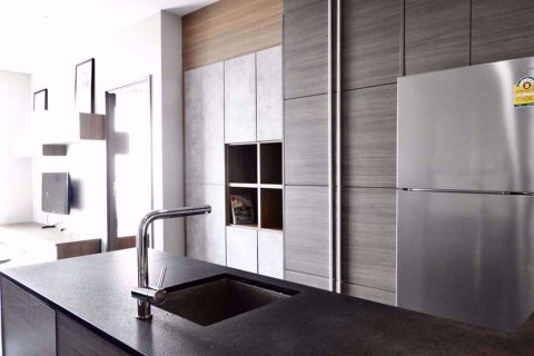 Condominio de 1 dormitorio en Khlong Toei, Bangkok, Tailandia № 76869 - foto 4