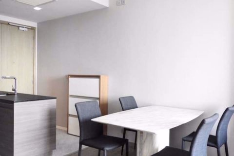 Condominio de 1 dormitorio en Khlong Toei, Bangkok, Tailandia № 76869 - foto 5