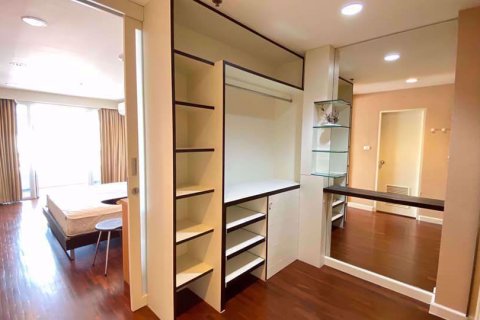Condominio de 3 dormitorios en Bang Kho Laem, Bangkok, Tailandia № 76870 - foto 5