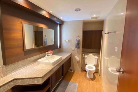 Condominio de 3 dormitorios en Bang Kho Laem, Bangkok, Tailandia № 76870 - foto 10