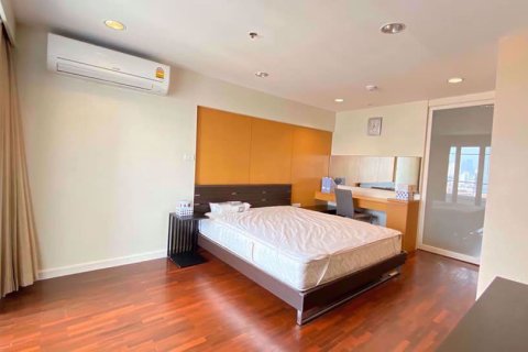 Condominio de 3 dormitorios en Bang Kho Laem, Bangkok, Tailandia № 76870 - foto 4