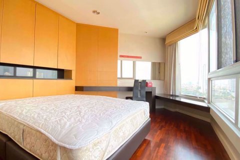 Condominio de 3 dormitorios en Bang Kho Laem, Bangkok, Tailandia № 76870 - foto 3