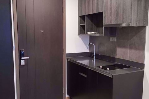 Condominio de 1 dormitorio en Bang Rak, Bangkok, Tailandia № 76871 - foto 4