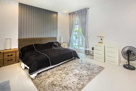 House in Bang Lamung, Thailand 3 bedrooms № 78612 - photo 14