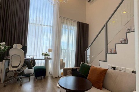 Dúplex de 1 dormitorio en Bangkok, Tailandia № 132454 - foto 2