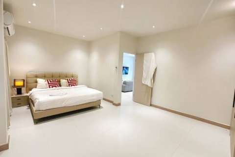 Chalet de 3 dormitorios en Phuket, Tailandia № 125773 - foto 9