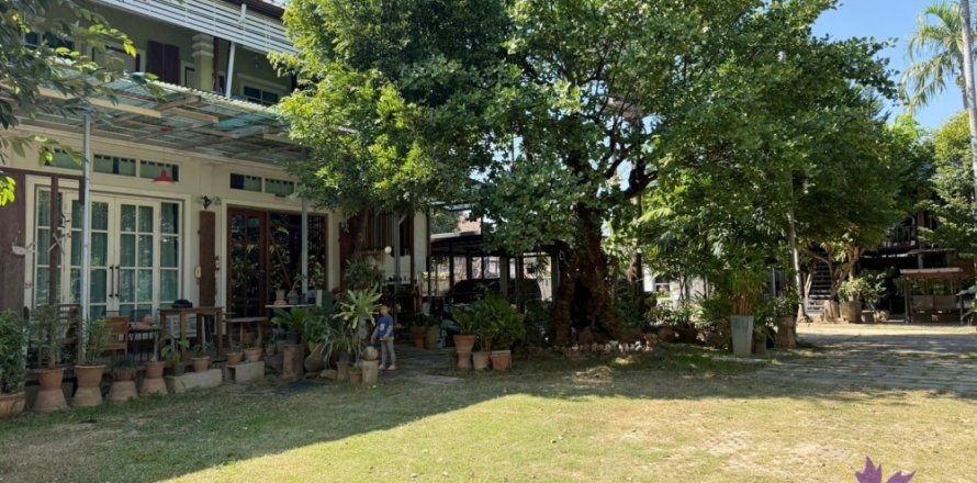 Casa de 7 dormitorios en Chiang Mai, Tailandia № 125768