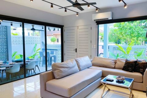 Chalet de 3 dormitorios en Phuket, Tailandia № 125772 - foto 4