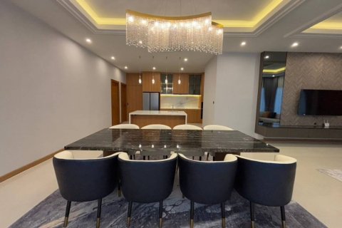 Chalet de 3 dormitorios en Pattaya, Tailandia № 120250 - foto 4