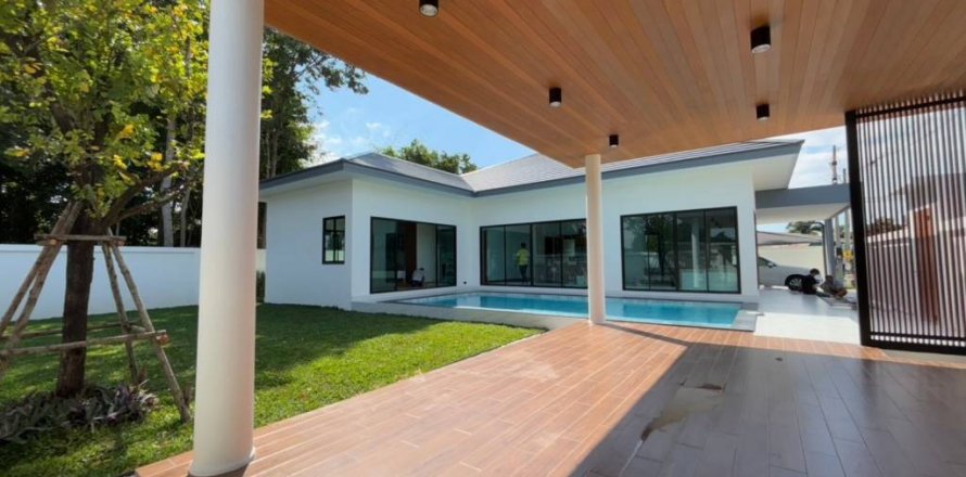 Chalet de 3 dormitorios en Pattaya, Tailandia № 120250