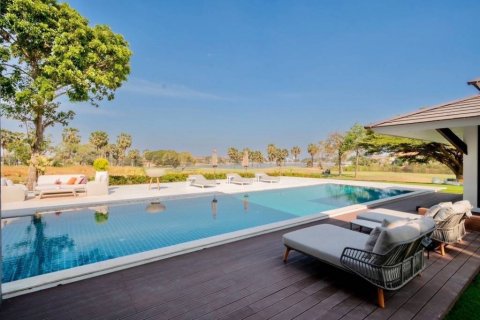 Chalet de 4 dormitorios en Cha-am, Tailandia № 120251 - foto 7