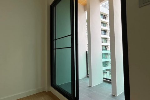 Adosado de 4 dormitorios en Bangkok, Tailandia № 111658 - foto 14