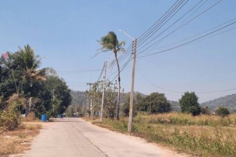 Terreno en Si Racha, Tailandia № 121050 - foto 3