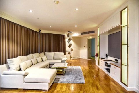 Condominio de 4 dormitorios en Khlong San, Bangkok, Tailandia № 132921 - foto 6