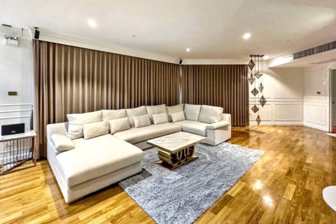Condo in Khlong San, Bangkok, Thailand, 4 bedrooms  № 132921
