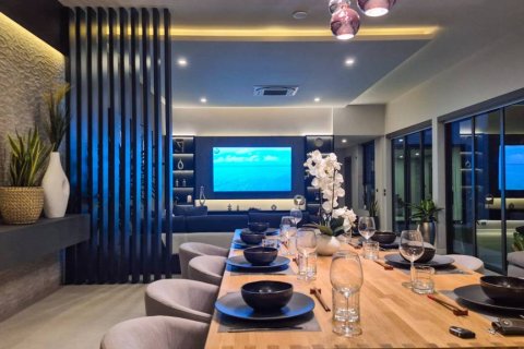 Chalet de 6 dormitorios en Pattaya, Tailandia № 132924 - foto 4