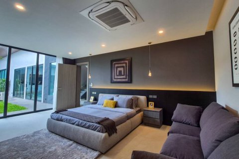 Chalet de 6 dormitorios en Pattaya, Tailandia № 132924 - foto 8