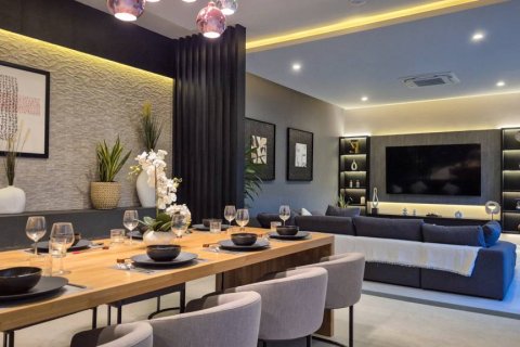 Chalet de 6 dormitorios en Pattaya, Tailandia № 132924 - foto 3