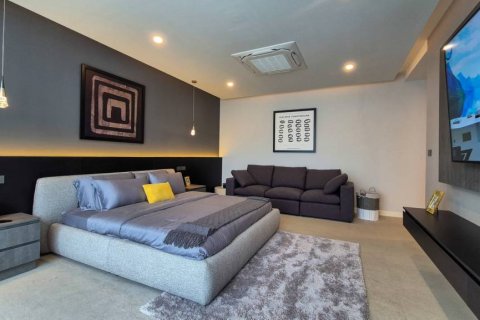 Chalet de 6 dormitorios en Pattaya, Tailandia № 132923 - foto 7