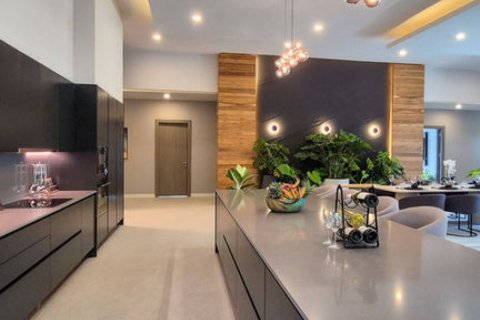 Chalet de 5 dormitorios en Pattaya, Tailandia № 132925 - foto 3