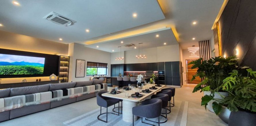 Chalet de 5 dormitorios en Pattaya, Tailandia № 132925