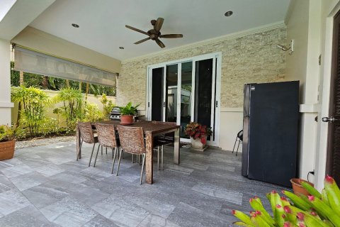 Casa de 3 dormitorios en Pattaya, Tailandia № 112031 - foto 6