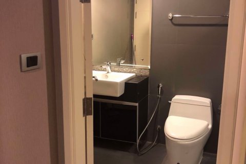 Condominio de 1 dormitorio en Khlong Toei, Bangkok, Tailandia № 76264 - foto 10