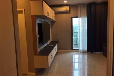 Condominio de 1 dormitorio en Khlong Toei, Bangkok, Tailandia № 76264 - foto 4