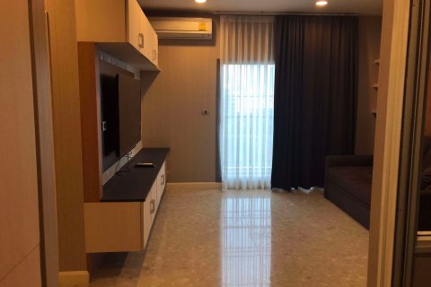 Condominio de 1 dormitorio en Khlong Toei, Bangkok, Tailandia № 76264 - foto 2