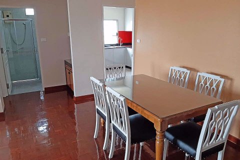 Condominio de 2 dormitorios en Phaya Thai, Bangkok, Tailandia № 76267 - foto 2