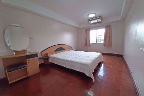 Condominio de 2 dormitorios en Phaya Thai, Bangkok, Tailandia № 76266 - foto 3