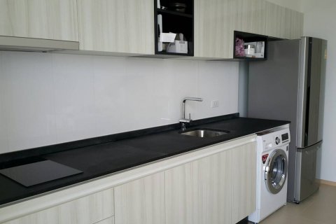 Condominio de 1 dormitorio en Bangkok, Tailandia № 143843 - foto 6