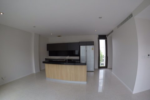 Condominio de 3 dormitorios en Bangkok, Tailandia № 143845 - foto 14