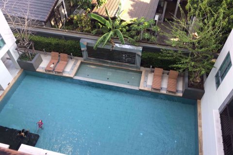 Condo à Watthana, Bangkok, Thaïlande, 1 chambre  № 76737 - photo 11