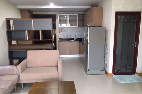 Condominio de 2 dormitorios en Bang Kapi, Bangkok, Tailandia № 76585