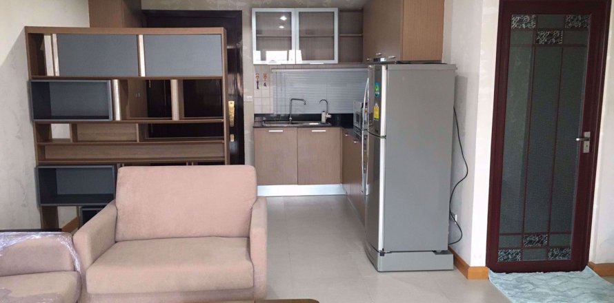 Condominio de 2 dormitorios en Bang Kapi, Bangkok, Tailandia № 76585