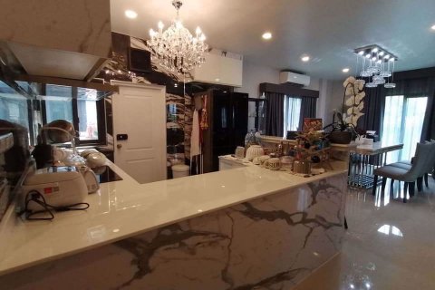 Casa de 4 dormitorios en Bang Kaeo, Tailandia № 76736 - foto 3