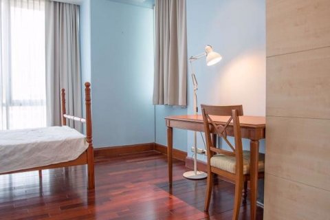 Condominio de 2 dormitorios en Sathon, Bangkok, Tailandia № 76584 - foto 2