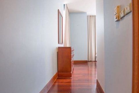 Condominio de 2 dormitorios en Sathon, Bangkok, Tailandia № 76584 - foto 10