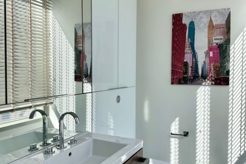 Eigentumswohnung in Pathum Wan, Bangkok, Thailand, 2 Schlafzimmer  № 123866 - Foto 10